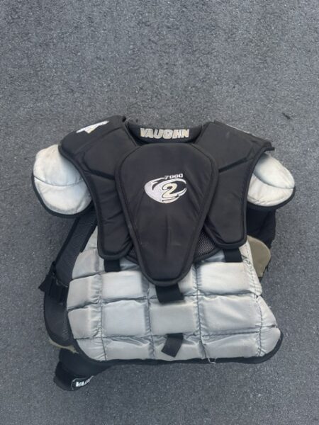 Vaughn V2 Chest Protector (Senior Medium)