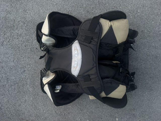 Vaughn V2 Chest Protector (Senior Medium)