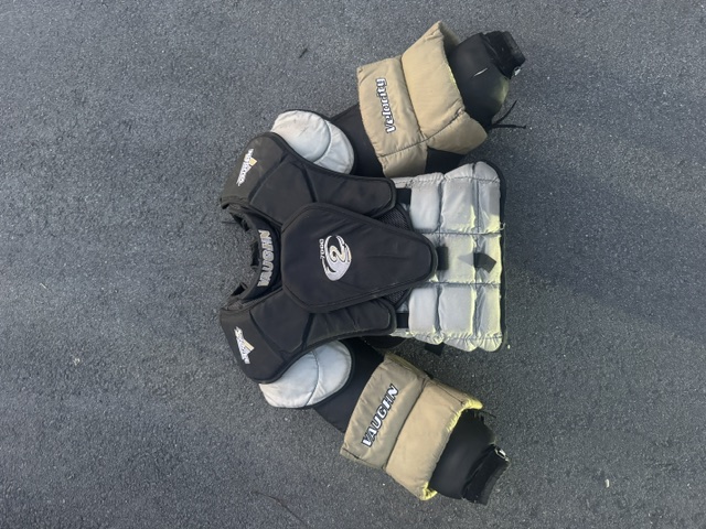 Vaughn V2 Chest Protector (Senior Medium)