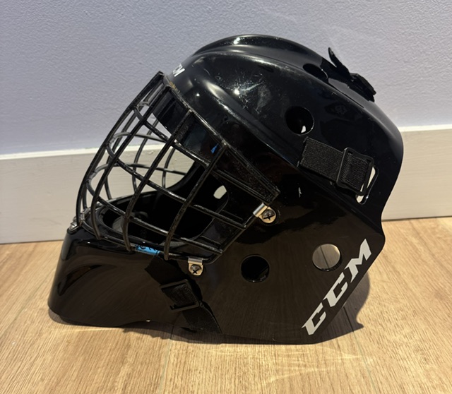 CCM 7000 Goalie Mask - Senior Small