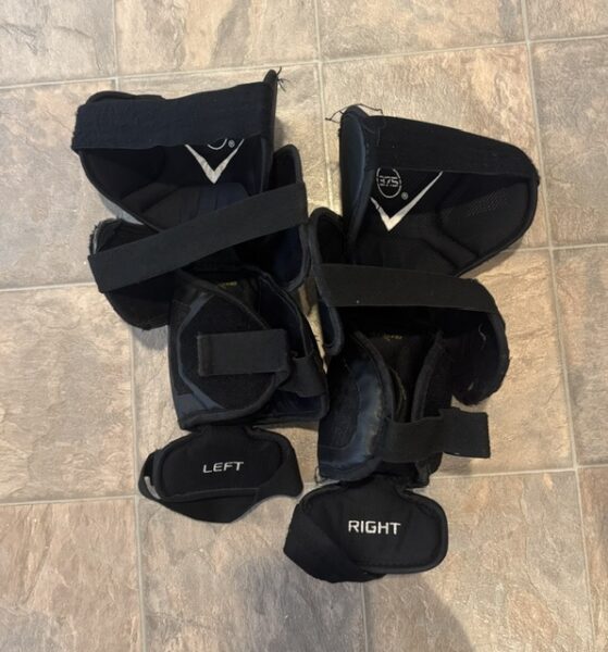 Bauer Goalie Knee Guards (Senior)
