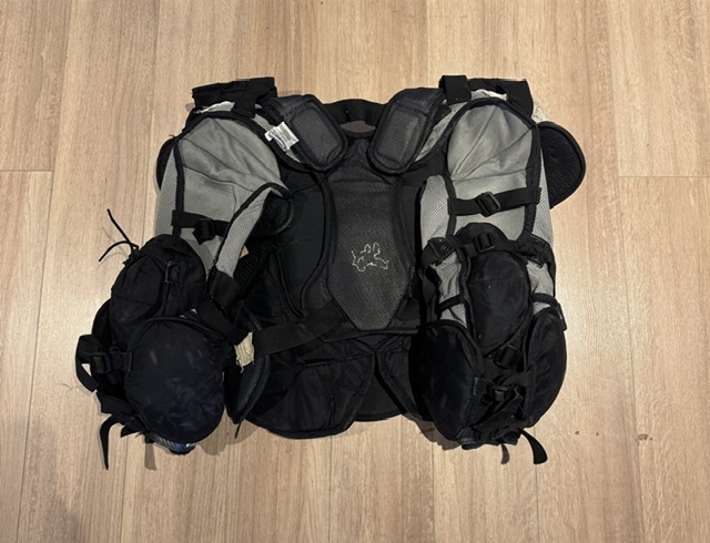 Vaughn Goalie Chest Protector (Senior Small)
