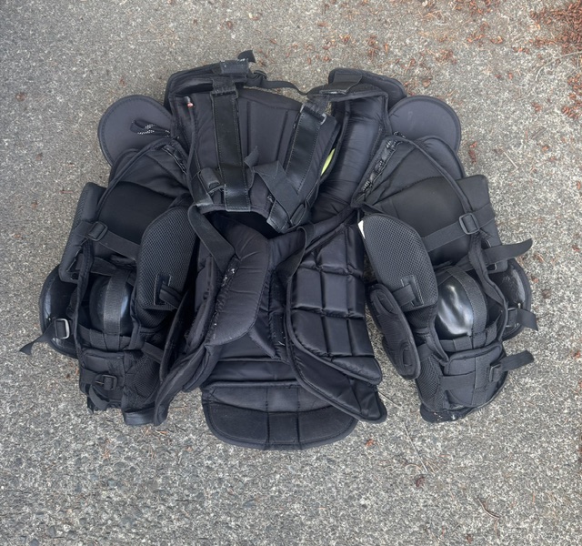 Warrior Ritual G4 Pro Goalie Chest Protector (Senior Small)