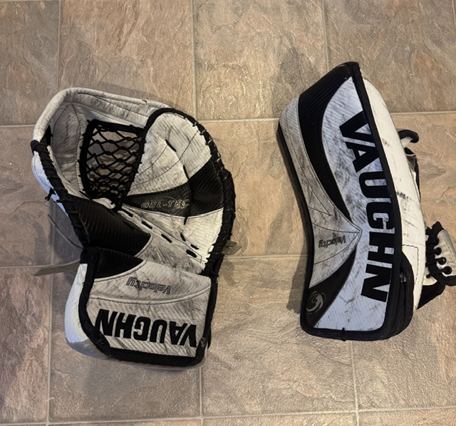 Vaughn Velocity V2 Goalie Full Set (34")